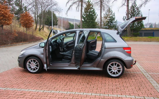 Mercedes-Benz Klasa B cena 27900 przebieg: 168000, rok produkcji 2010 z Wałbrzych małe 781